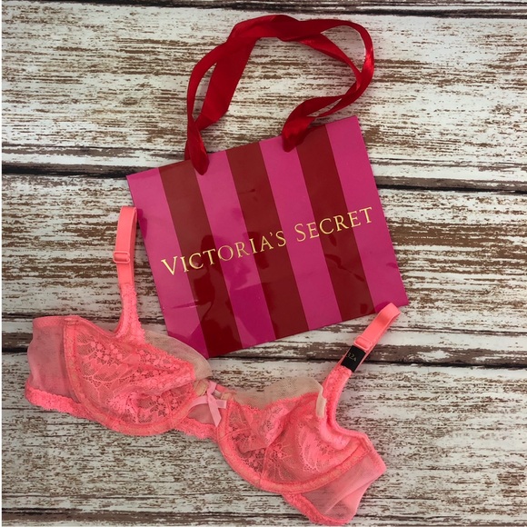 New Victoria’s Secret Lace Bra Size 32A - Unlined Demi - Picture 2 of 6